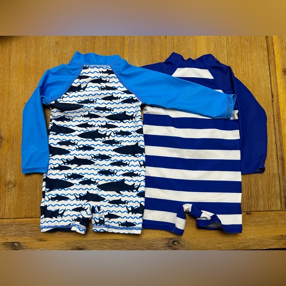 2-Piece Bundle: Rash Guard One Piece Swimsuit 12-18 Months - Picture 2 of 2